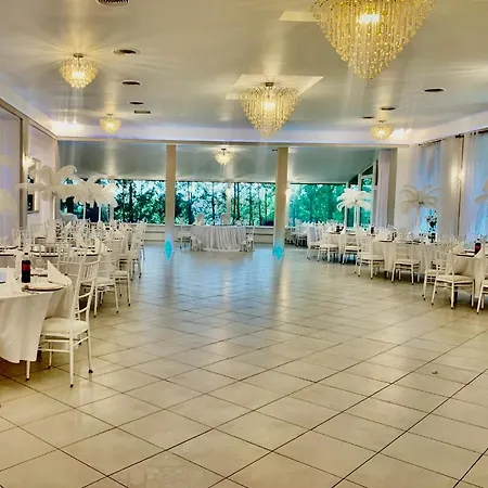 Polonez W Rymaniu Szálloda